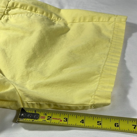 LOFT womens bright yellow basic flat front 5.5" inseam chino shorts - size 6 - Picture 8 of 9